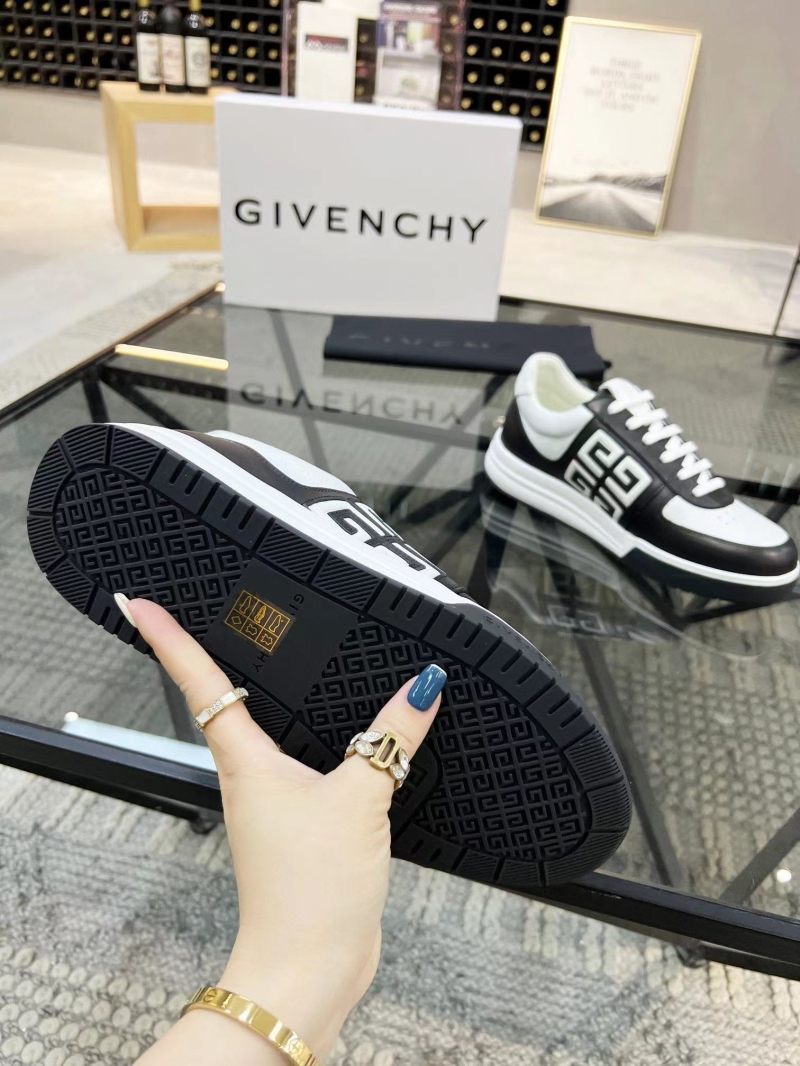 Givenchy Sneakers